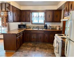 481 MAPLE STREET - 9