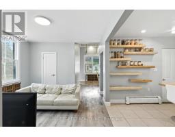358 SIMCOE STREET - 16