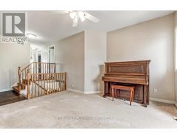 187 HOLLYRIDGE CRESCENT - 13