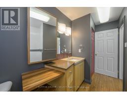 5 - 10 MACKELLAR AVENUE - 33
