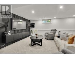 42 PINEGROVE CRESCENT - 34