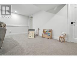 42 PINEGROVE CRESCENT - 36