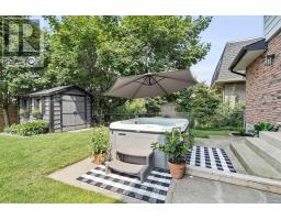 42 PINEGROVE CRESCENT - 44
