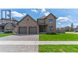 102 CAVERHILL CRESCENT - 2
