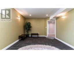 102 CAVERHILL CRESCENT - 36