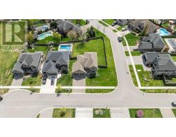 102 CAVERHILL CRESCENT - 45