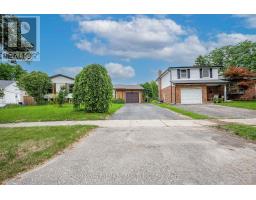 57 MCTAGGART CRESCENT - 3