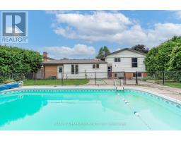 57 MCTAGGART CRESCENT - 34