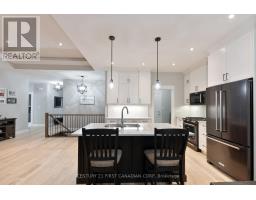 52 KEMP CRESCENT - 26
