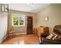 1 - 2100 DENVIEW AVENUE - 21