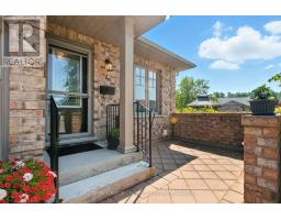 1 - 2100 DENVIEW AVENUE - 3