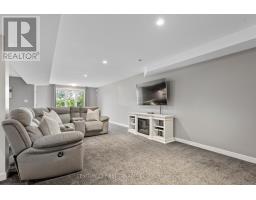209 EVERETT LANE - 32
