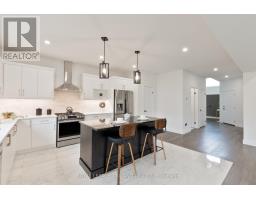 231 ROY MCDONALD DRIVE S - 18