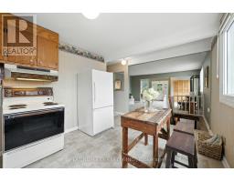 2331 WELLINGTON STREET - 11