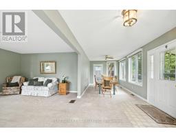 2331 WELLINGTON STREET - 4