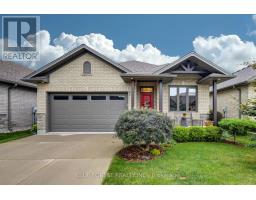 81 - 9 DAUSETT DRIVE - 1