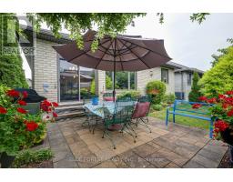 81 - 9 DAUSETT DRIVE - 11