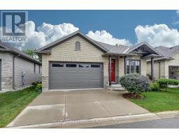 81 - 9 DAUSETT DRIVE - 2