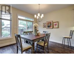 81 - 9 DAUSETT DRIVE - 32