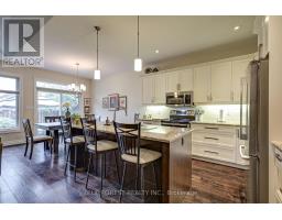81 - 9 DAUSETT DRIVE - 36