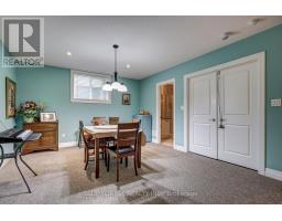81 - 9 DAUSETT DRIVE - 46