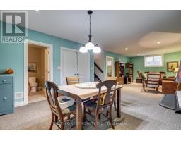 81 - 9 DAUSETT DRIVE - 47