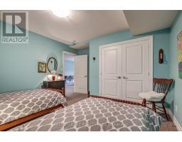 81 - 9 DAUSETT DRIVE - 50