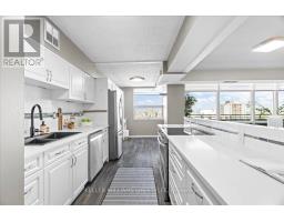 1601 - 389 DUNDAS STREET - 13