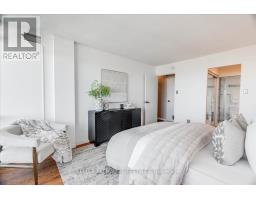 1601 - 389 DUNDAS STREET - 28