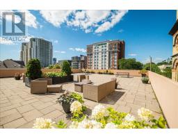 1601 - 389 DUNDAS STREET - 40