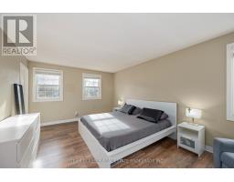 86 JENNIFER GARDENS - 22