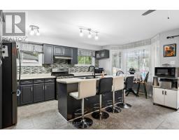 5 STRATHCONA DRIVE - 10