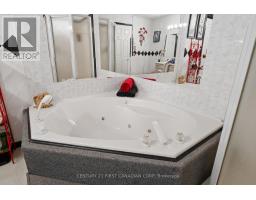 5 STRATHCONA DRIVE - 20