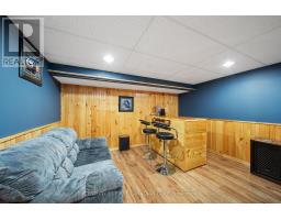 5 STRATHCONA DRIVE - 25