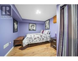 5 STRATHCONA DRIVE - 29