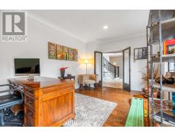 262 PINETREE LANE - 16