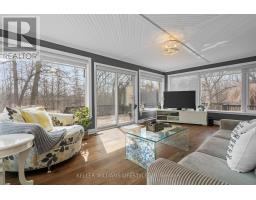 262 PINETREE LANE - 23