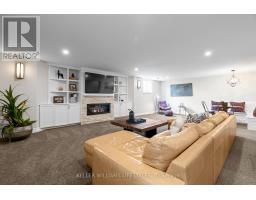 262 PINETREE LANE - 42