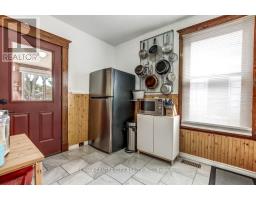 66 CONNAUGHT AVENUE - 14