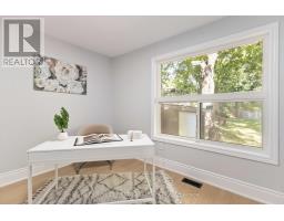 122 WINDSOR CRESCENT - 12