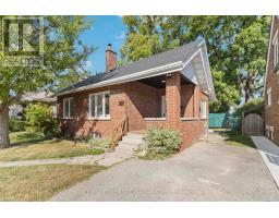 122 WINDSOR CRESCENT - 3