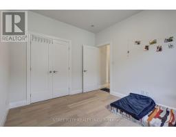 42 ALEXANDER CIRCLE - 27