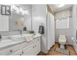 2 LONGVIEW COURT - 21