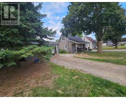 16 CHURCHILL DRIVE - 3