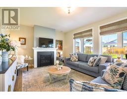 35 REGATTA WAY - 17