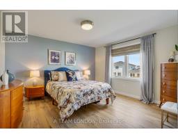 35 REGATTA WAY - 22
