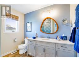 35 REGATTA WAY - 23