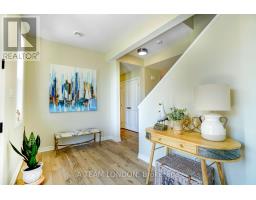 35 REGATTA WAY - 8