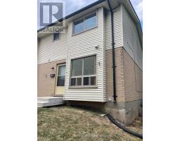 39 - 355 SANDRINGHAM CRESCENT - 1