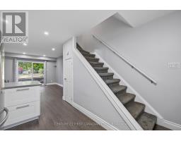 102 - 1090 KIPPS LANE - 17